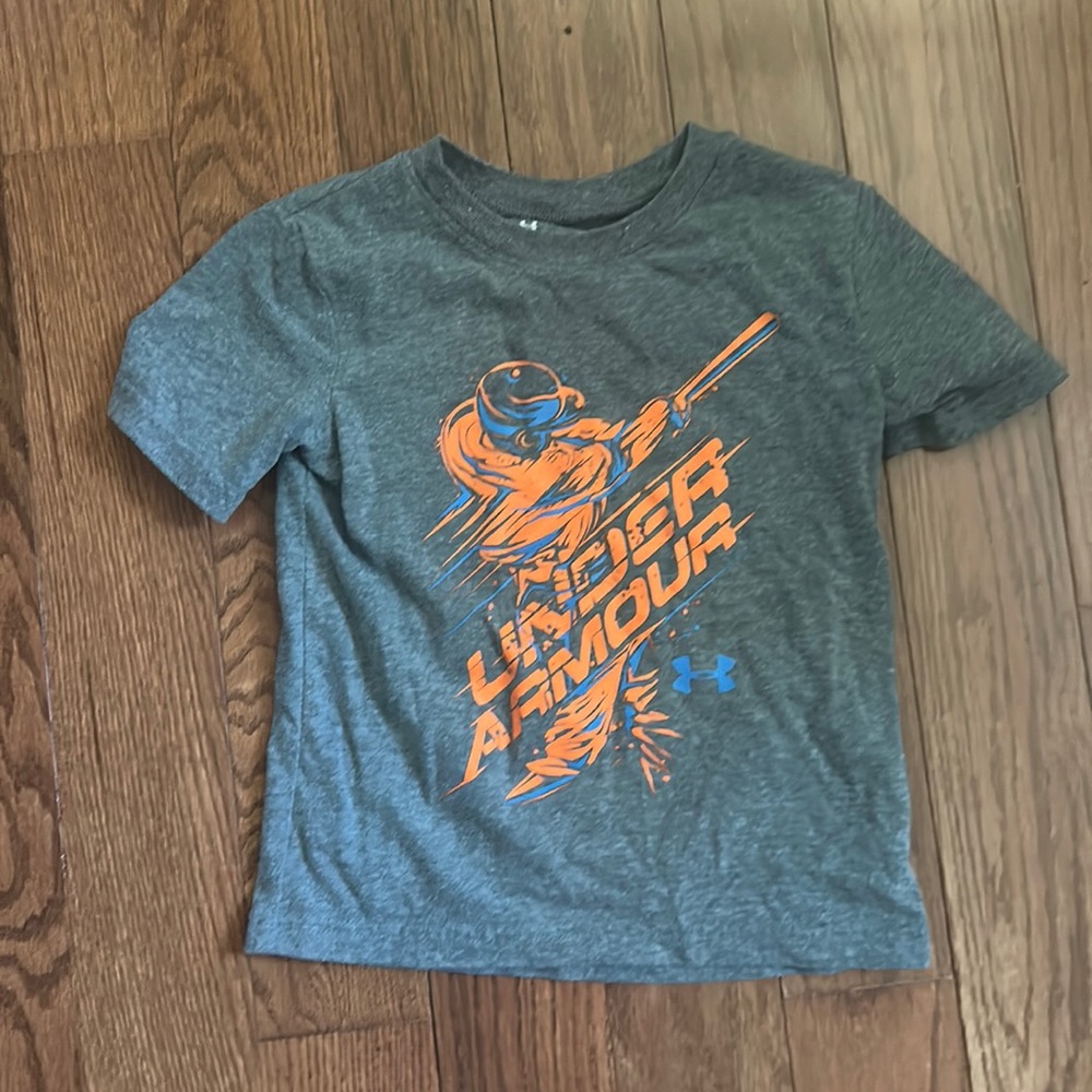 Under armour size 4